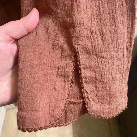 Free People On the Island Top in Spice Crochet Neck Button Details Size S NEW - Picture 7 of 11